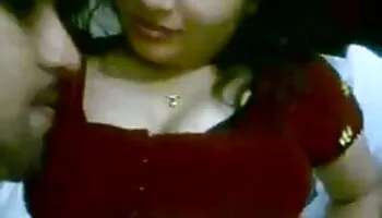 NYMPHO Emma y Katya compartiendo una gran polla dura petardas hd
