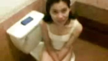 Adolescente pelirroja sexo lesbico serviporno recibe una gran polla